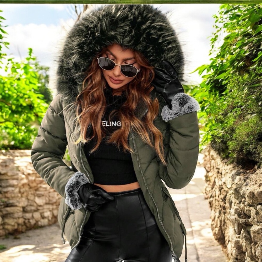 NWT Green Fur-Trimmed Hooded Jacket